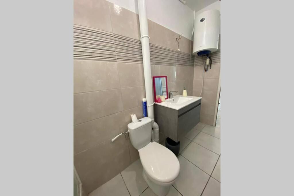 Charmant Appartement Avec Piscine Le Robert Luaran gambar